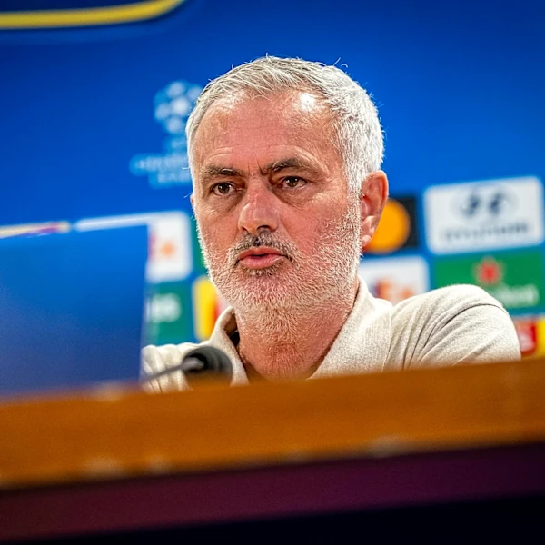 Mourinho: “If you had more than one Fede Valverde, he would play at full-back, out wide and in midfield”