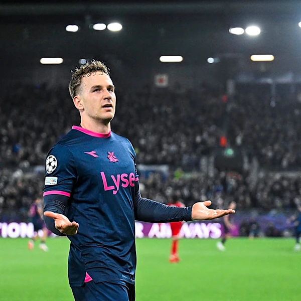 Shocker! Bayern Munich trails Viking FK 2-0 at halftime