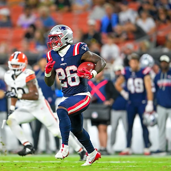 Patriots sign running back Hassan Haskins, cornerback D’Shawn Jamison to practice squad