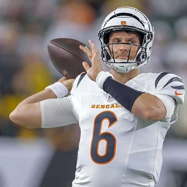 Chargers sign former Bengals QB Jake Browning