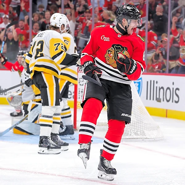 Penguins/Blackhawks Recap: Crosby scores twice but power play rotten in 5-3 loss