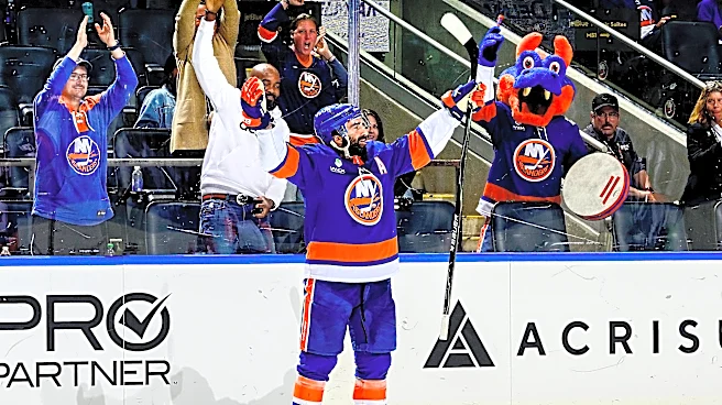 Islanders 3, Canucks 2: Palmieri pair prevails