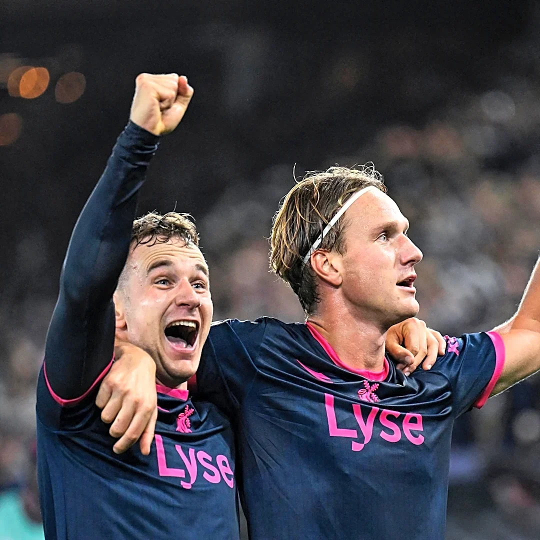 What was the biggest factor in Bayern Munich dropping points to Viking FK?