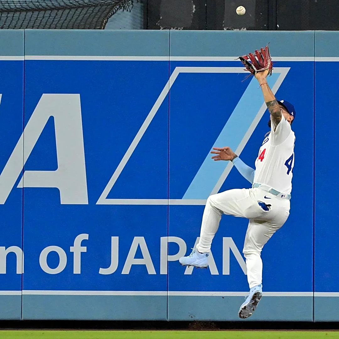 Dodgers Andy Pages, Max Muncy top-3 finishers for NL Gold Glove Awards