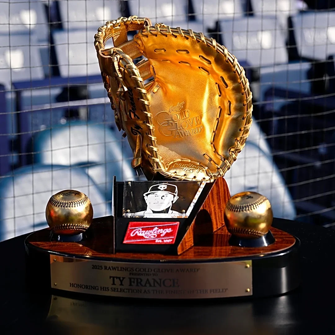 Three Yankees named as Gold Glove finalists