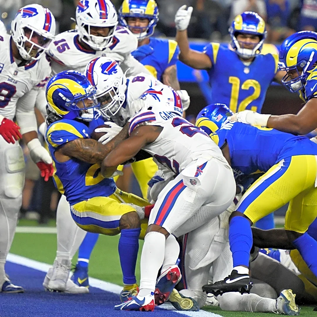 Why NFL teams with late leads should be more aggressive on defense
