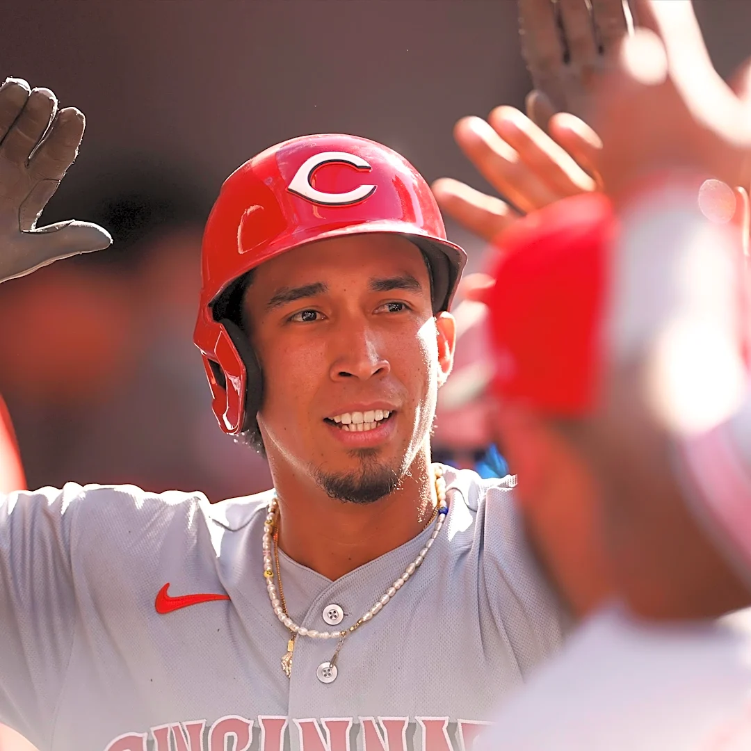 Cincinnati Reds avoid arbitration with Oswaldo Cabrera
