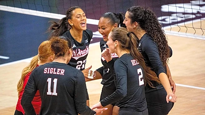 Nebraska Volleyball Cruises Past Northwestern in Straight Sets: #1 Nebraska 3 – Northwestern 0