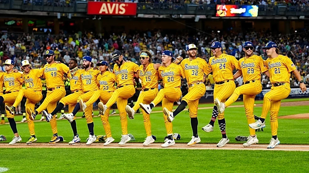 Reckoning with the Savannah Bananas