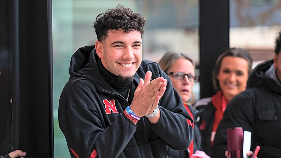 Friday Flakes: So Who Gets to Play Quarterback for Oregon on Saturday against Nebraska?