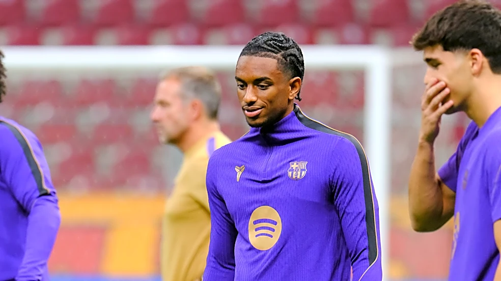 ‘Not easy for him’ – Hansi Flick sympathizes with Alejandro Balde’s situation at Barcelona
