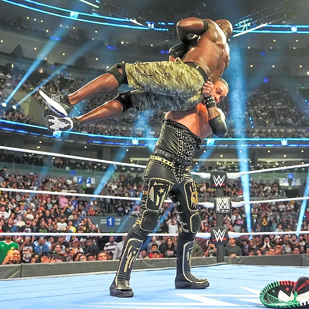 WWE SmackDown results, live discussion (Oct. 16, 2026): El Malo is a bad man