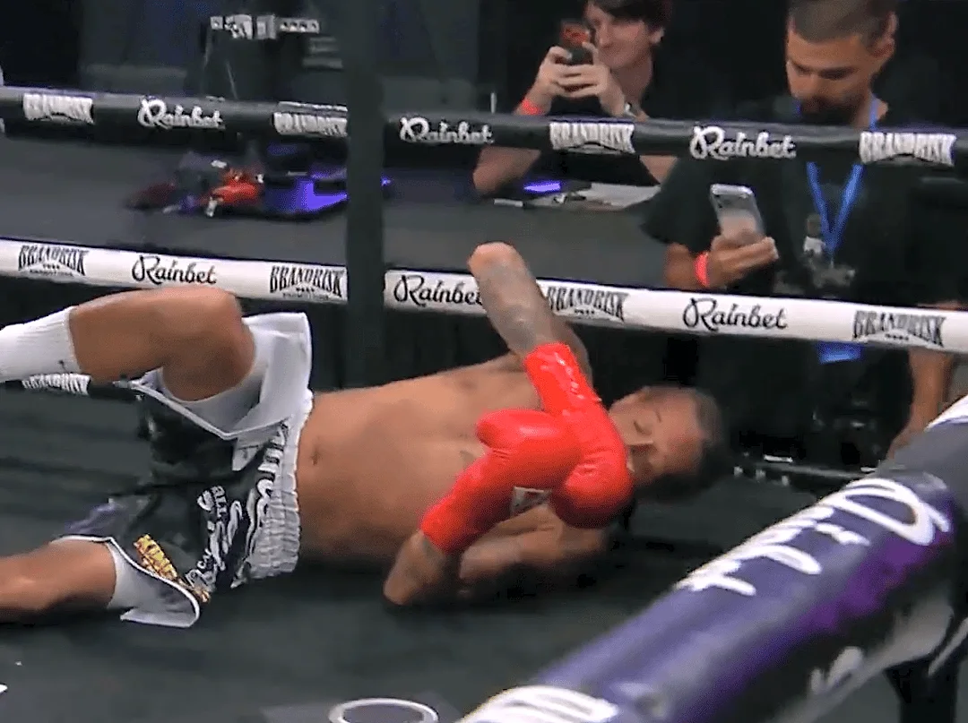 Highlights! Former NBA players Michael Beasley and Delonte West duke it out before TKO finish | Brand Risk 16
