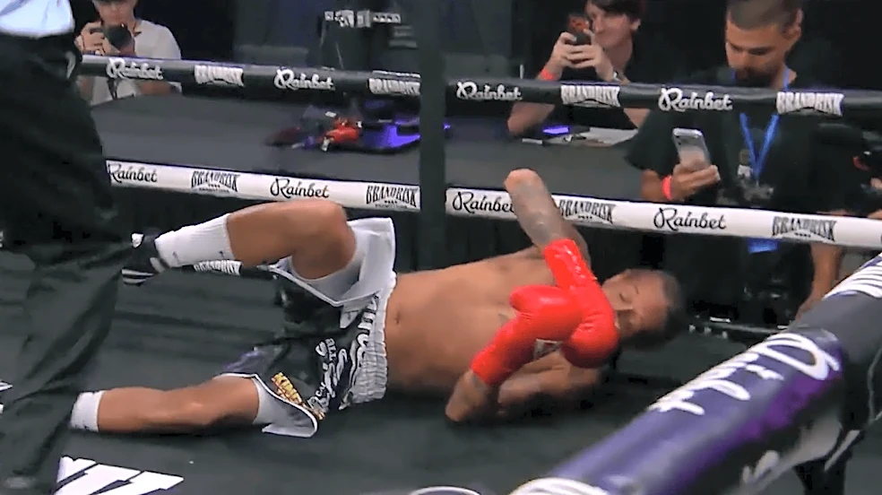 Highlights! Former NBA players Michael Beasley and Delonte West duke it out before TKO finish | Brand Risk 16