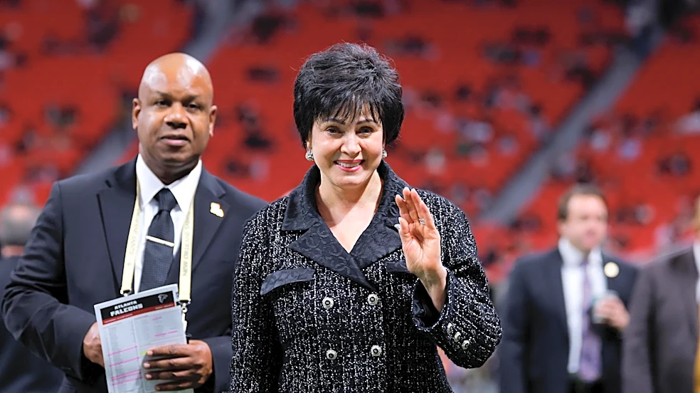 New Orleans Saints News: Gayle Benson attends team practice