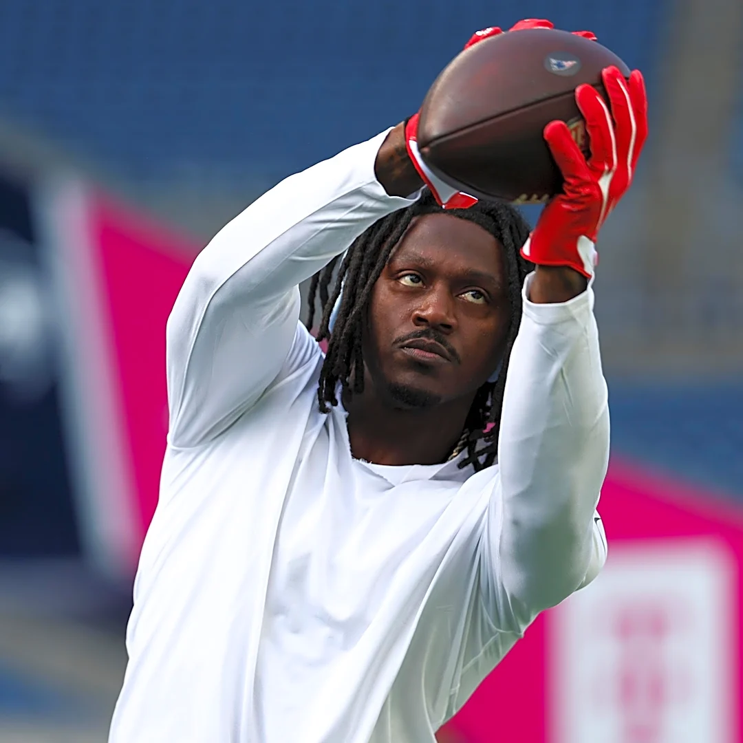 What activating A.J. Brown off IR means for the Patriots