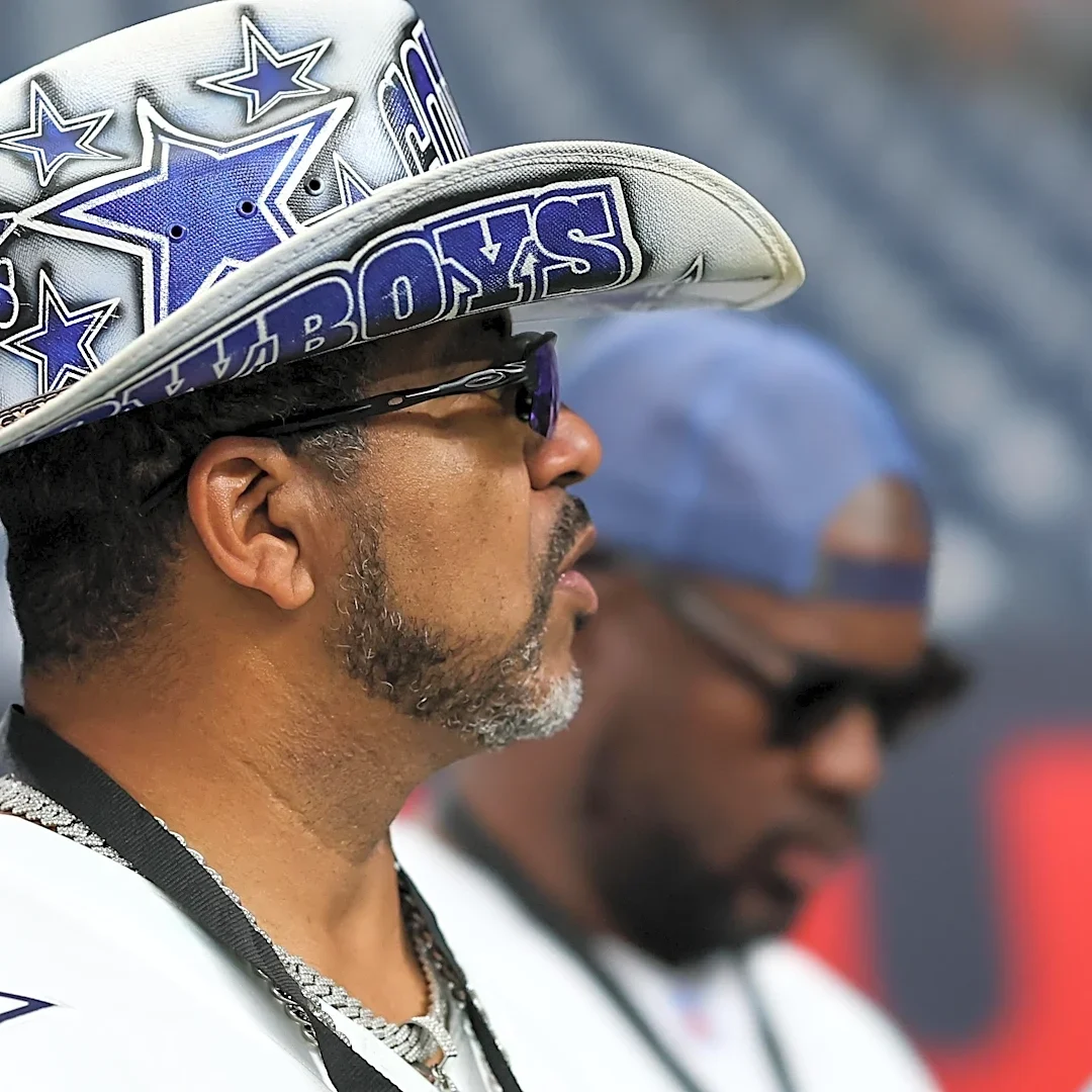 Cowboys fans place blame for slow start on a familiar face