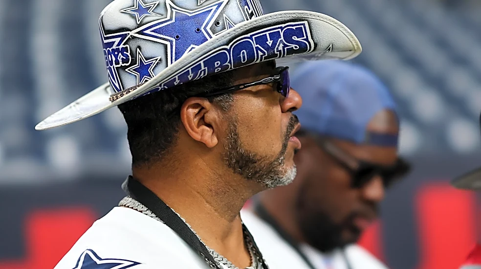 Cowboys fans place blame for slow start on a familiar face