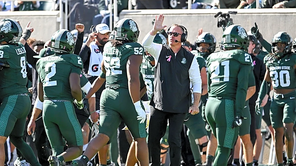 Instant Recap: Michigan State blows 8-point lead, loses to NW 24-21