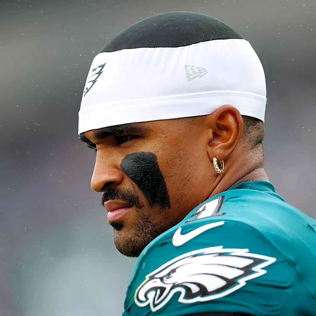 Jalen Hurts to injured reserve among four Eagles roster moves