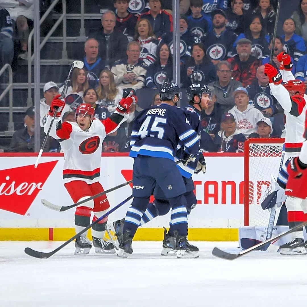 Hurricanes 3, Jets 2