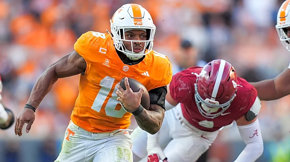Tennessee dominates Alabama, wins 26-10
