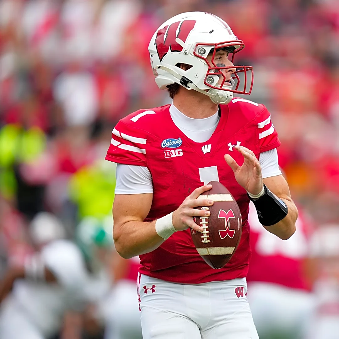 Badgers grades, snap counts on offense from Week 7 vs. UCLA: A lot of players struggled