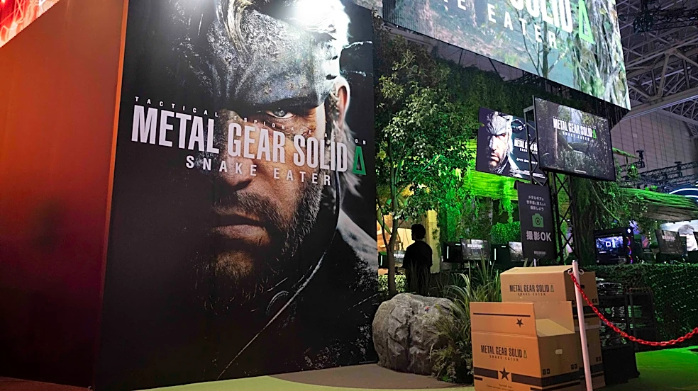Seth Rollins would love to play Solid Snake in a Metal Gear Solid movie