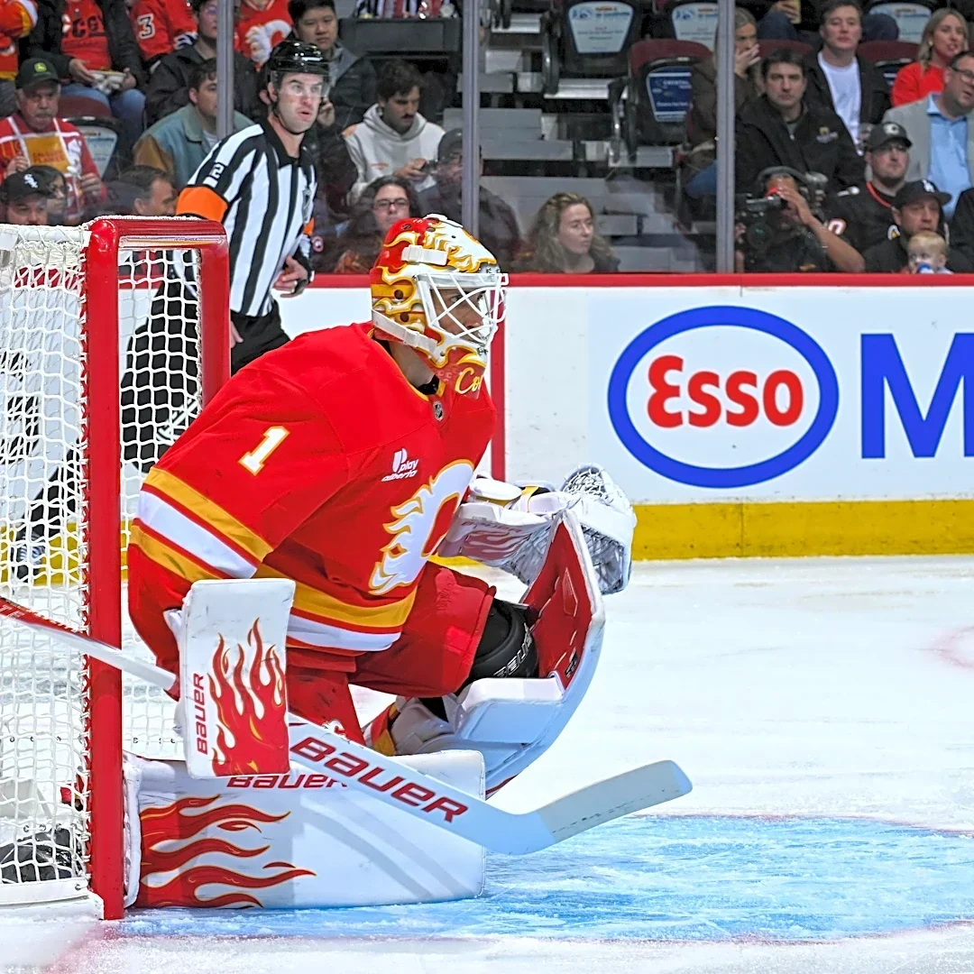 Hurricanes fall to Flames in third period, 3-2