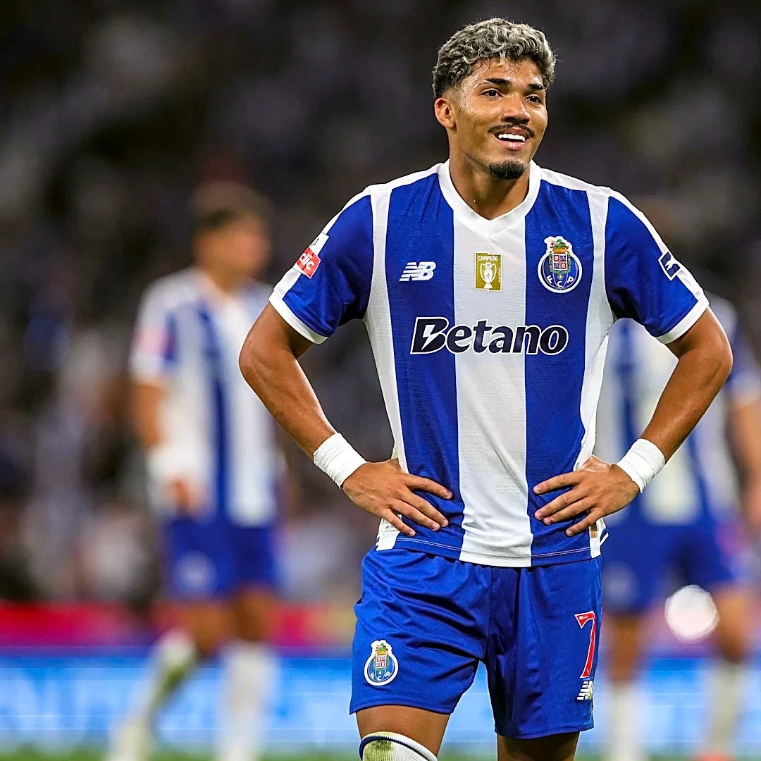 Newcastle Tracking Porto Winger After €100M Release Clause Bump