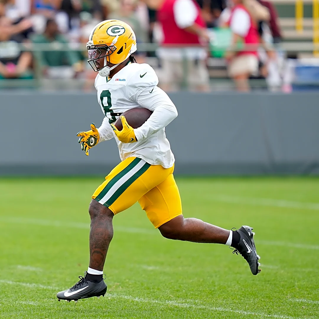 Josh Jacobs will practice with the Packers this week; Micah Parsons won’t