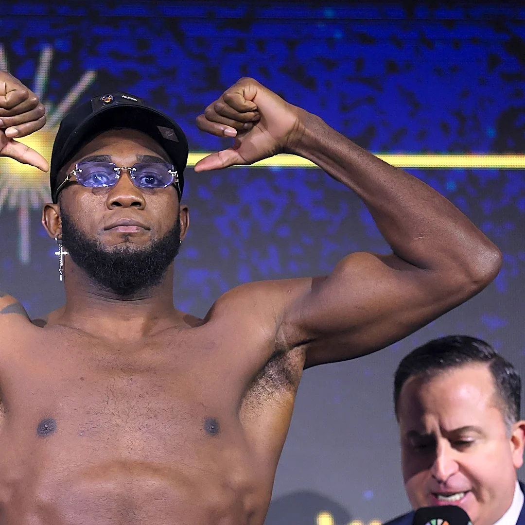 Carlos Adames vs Gerome Warburton reportedly headlines November 14th Zuffa Boxing