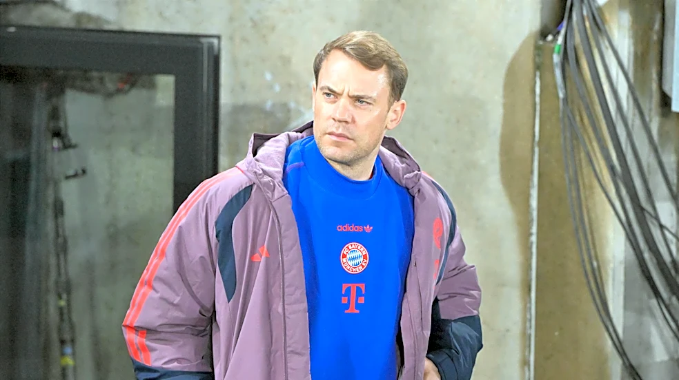 If medically cleared, should Manuel Neuer start for Bayern Munich vs. Arsenal?