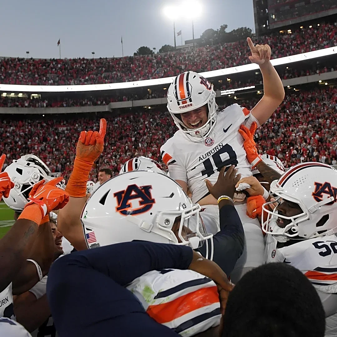 Week 7 Cobs: Crazy Catches, Bad Special Teams and Hitting an Athletic Trainer