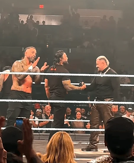 Roman Reigns still loves you, Solo Sikoa