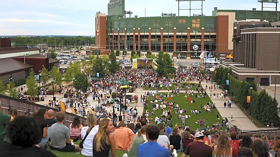 Green Bay’s best things to do, see, and eat before heading to a Packers game