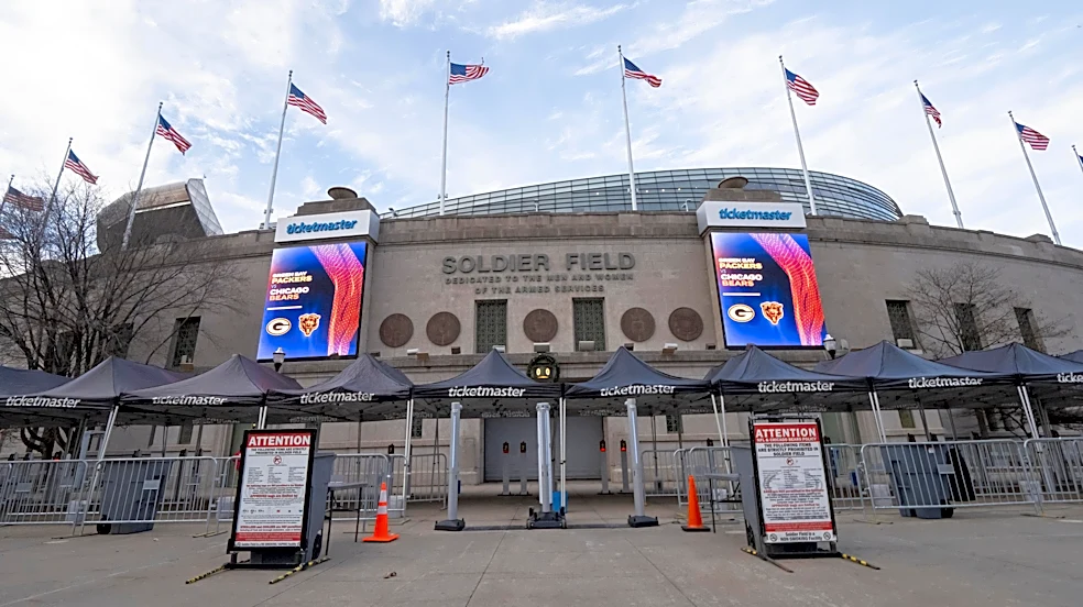 Chicago’s best things to do, see, and eat before heading to a Bears game