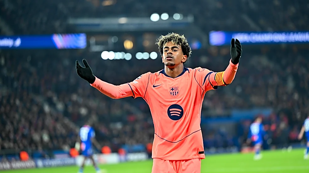 Brave Barcelona fall to PSG but gain valuable Champions League wisdom