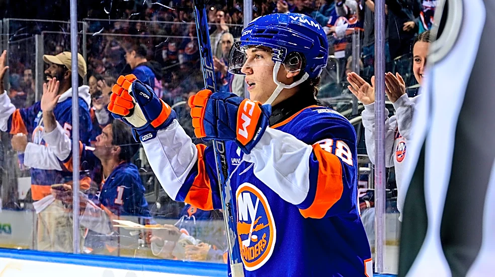Islanders 3, Ducks 2: After a scare, opportunity taken