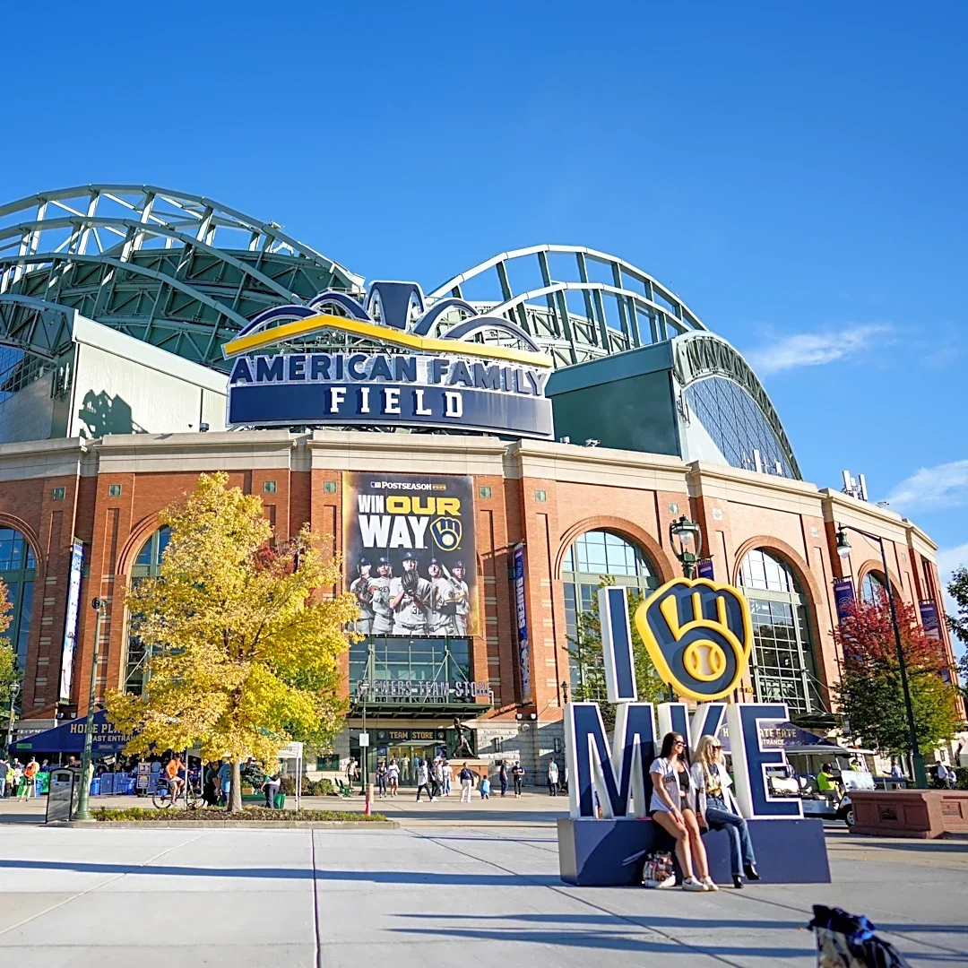 Brewers to host watch parties for Games 3 & 4 at American Family Field