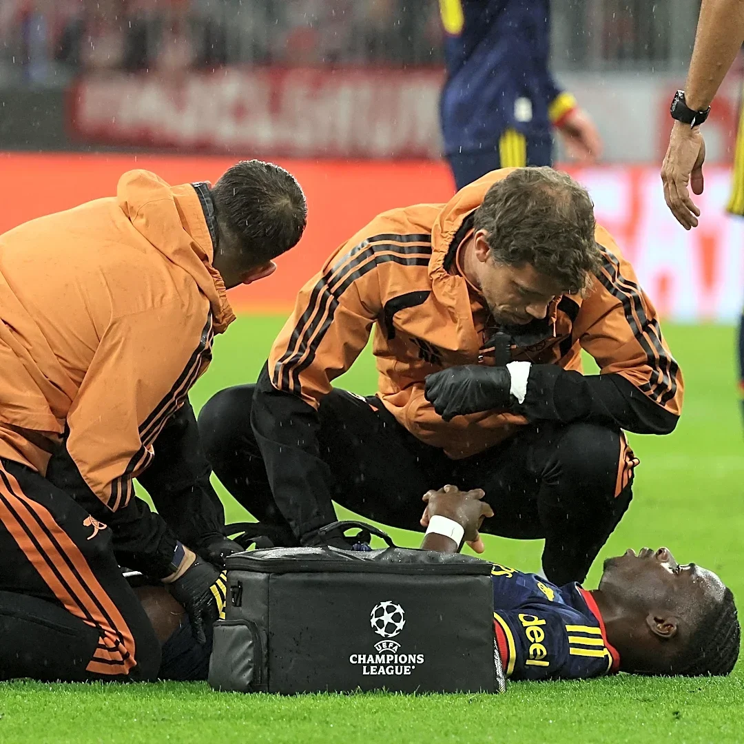 Breaking: Bukayo Saka forced to leave Arsenal vs. Bayern Munich with injury