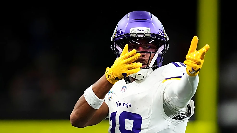 Minnesota Vikings News and Links: Are There Any Serious Trade Talks?