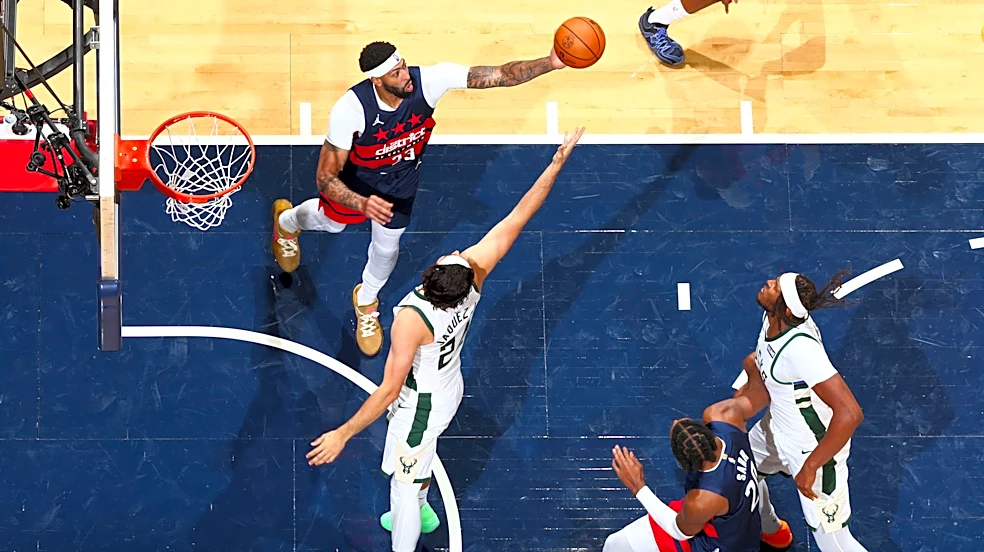 Davis on offense, Coulibaly on defense — Wizards thump Bucks in season opener
