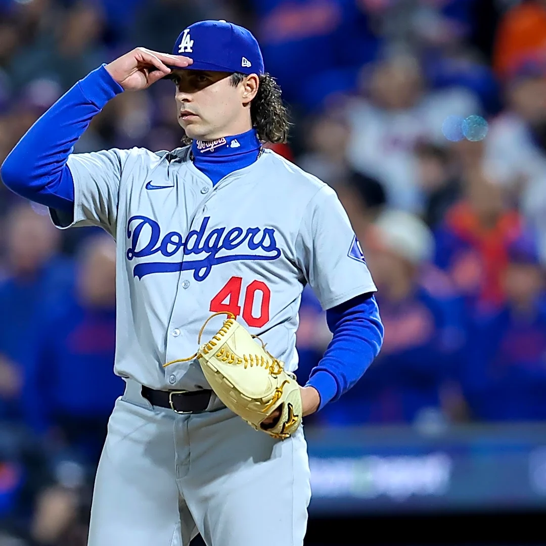 Charles Davalan singles, plus Brent Honeywell Jr. in Dominican Winter League