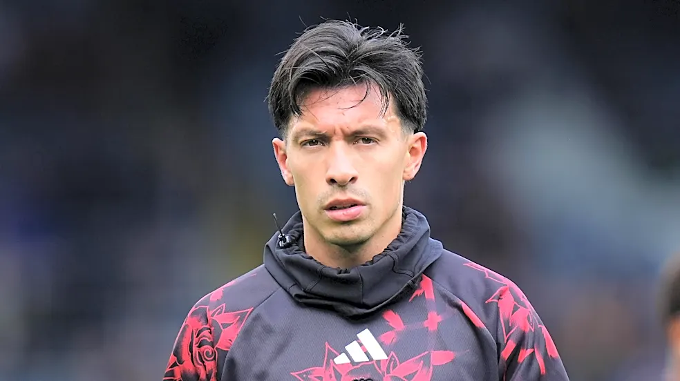 Gossip: Barcelona considering making offer to Lisandro Martinez