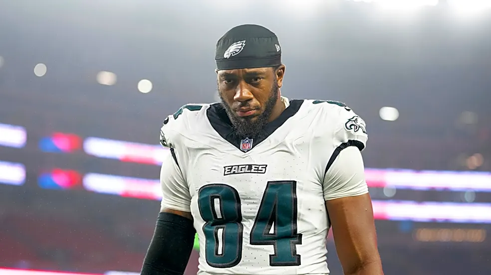 Eagles reportedly waive E.J. Jenkins
