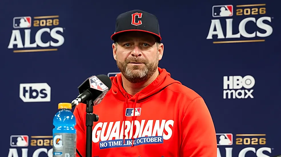 Stephen Vogt to remain manager of Guardians