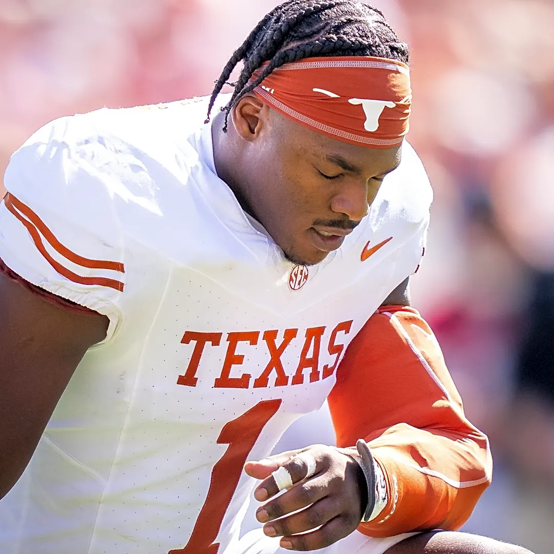 Texas EDGE Colin Simmons ruled out in Thursday injury report