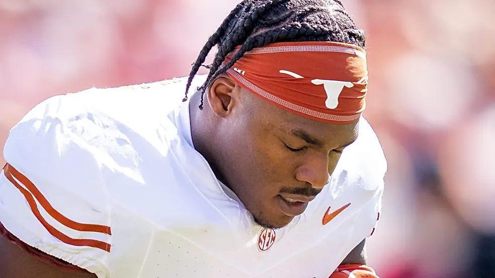 Texas EDGE Colin Simmons ruled out in Thursday injury report