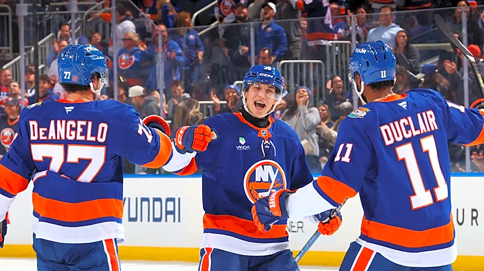 Kings 3, Islanders 2 (OT): Isles rally but Clarke scores winner